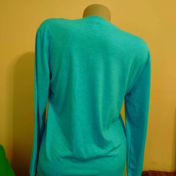 NEW Super Soft Women Vibrant Solid Color Crew Neck Long Sleeve T-Shirt M - Picture 2 of 2